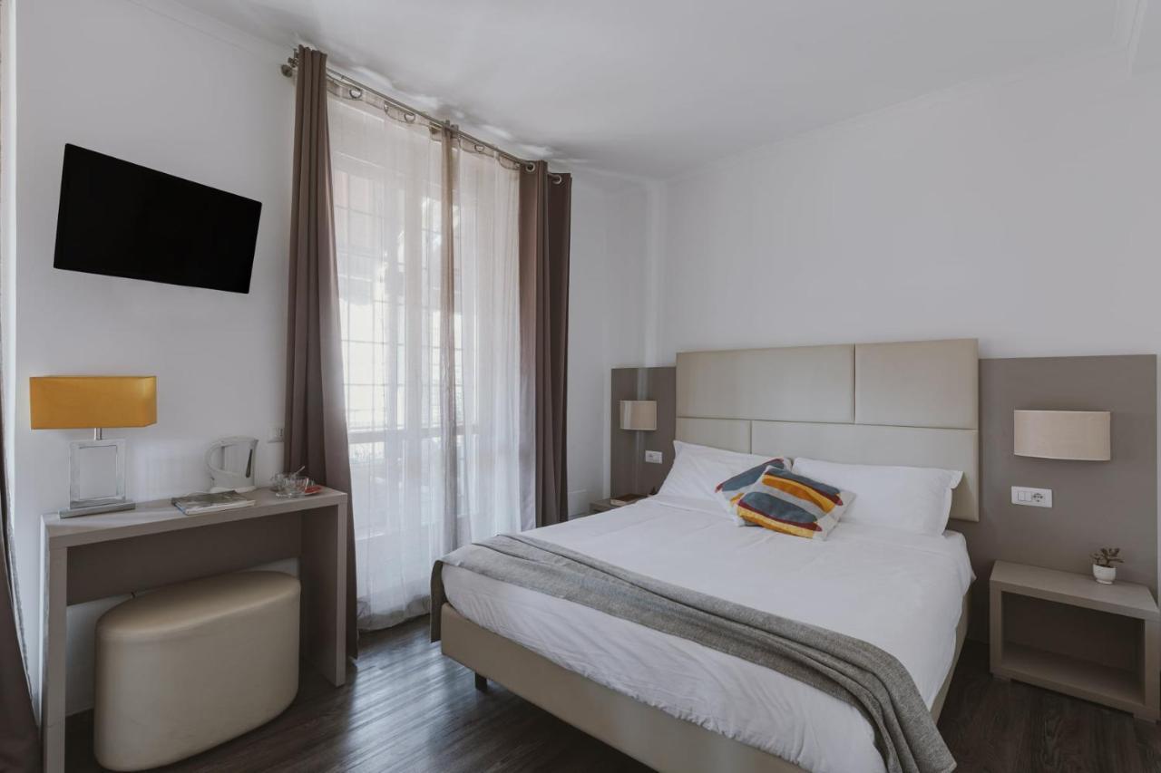 Double Room Balcony,1111218609:JPEG
