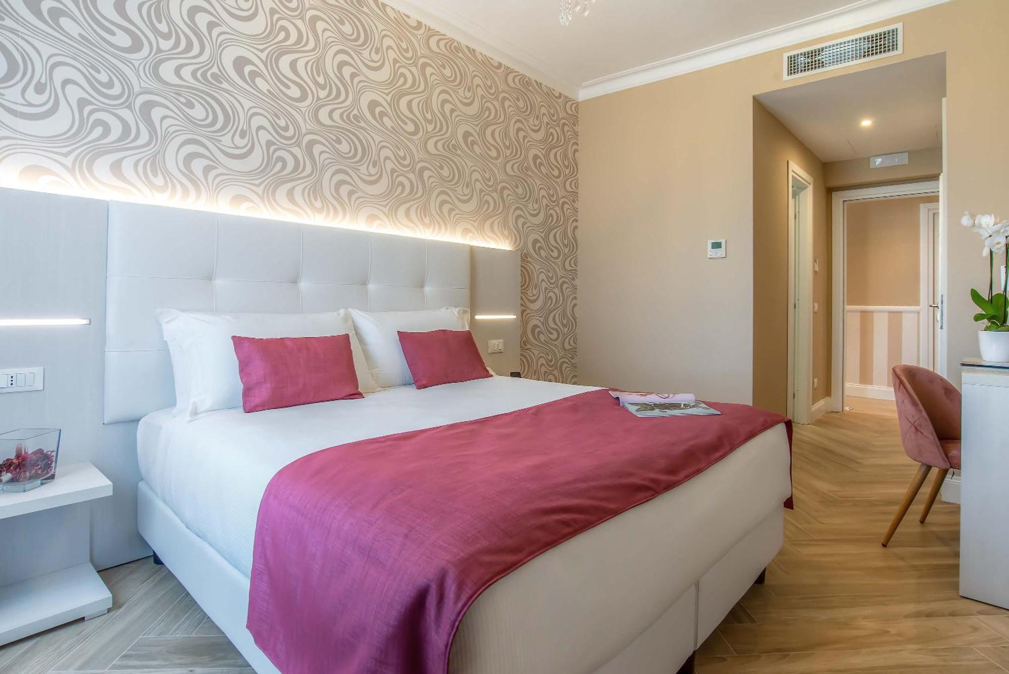 Double Room,1209410803:JPEG