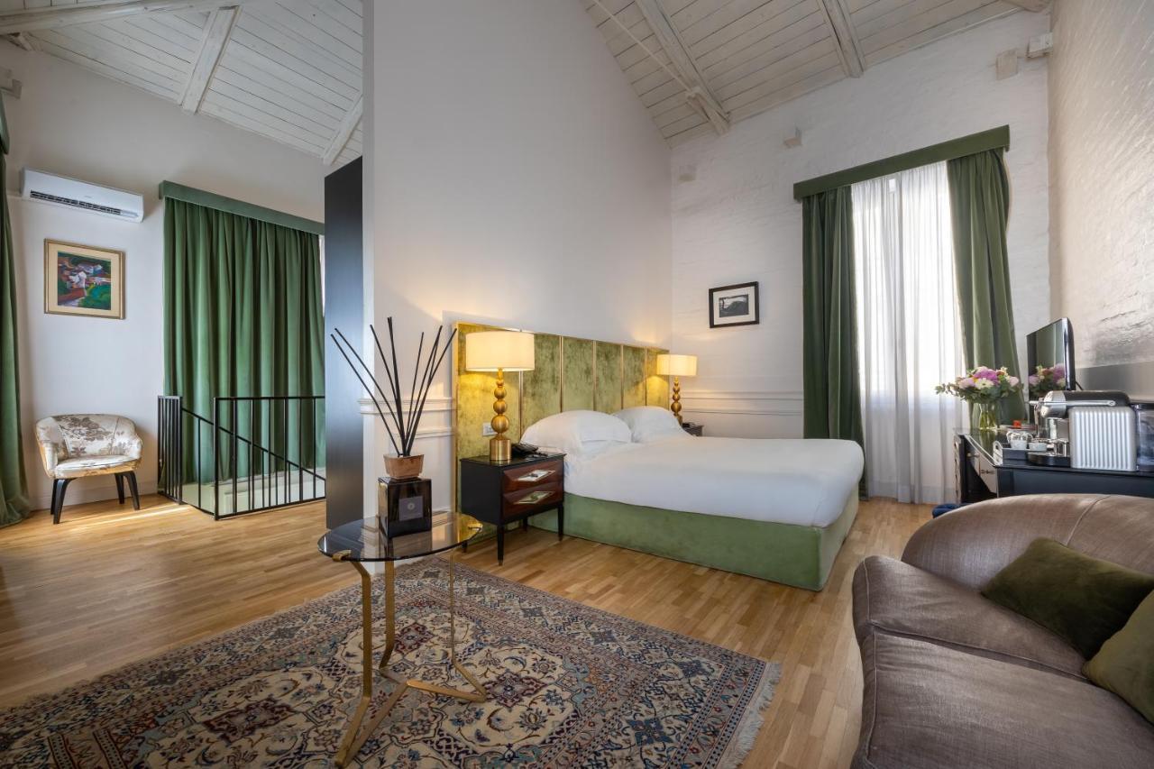 Deluxe Suite Private Garden