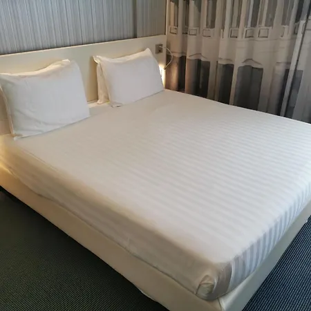 Ibis Styles Roma Eur-2