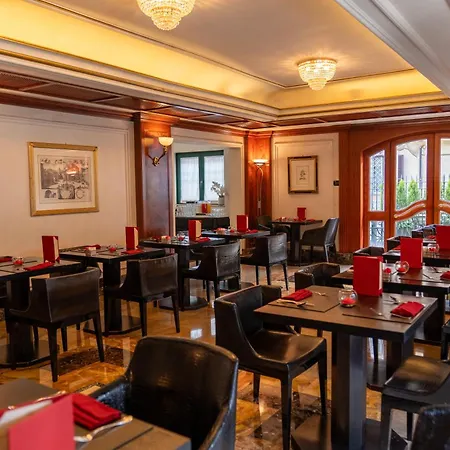 River Chateau Hotel-3